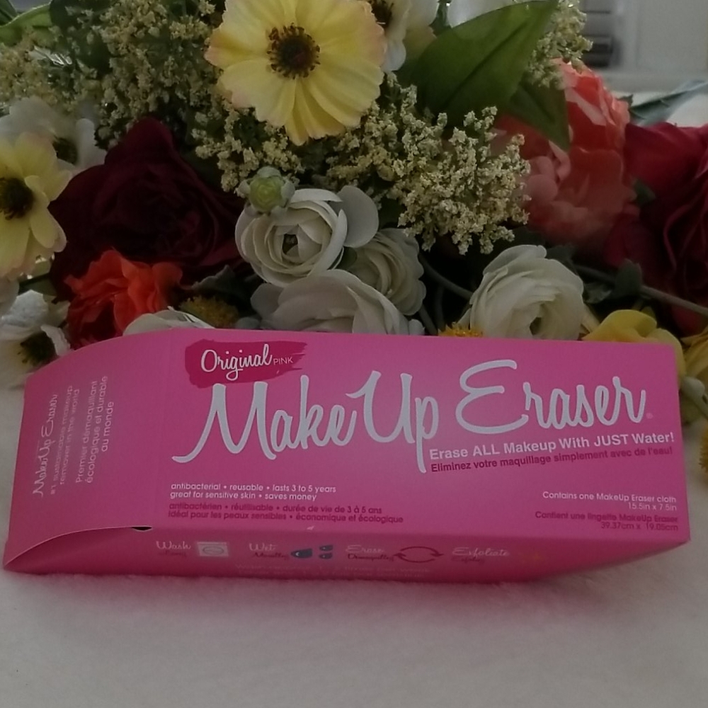 NWT Makeup Eraser - Original Pink
